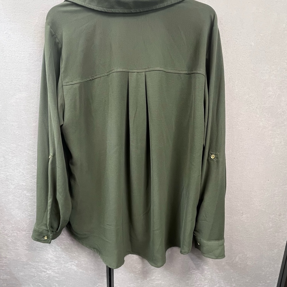 Michael Kors 1X Olive Green Zip Front Blouse ✨ Gold Hardware & Pockets - Picture 8 of 11